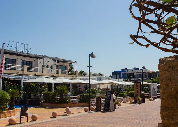 Marina Real Iii T Apartment